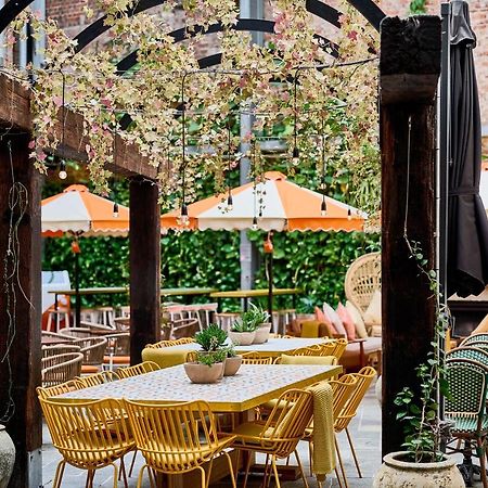 The Lucky Hotel Newcastle Bagian luar foto