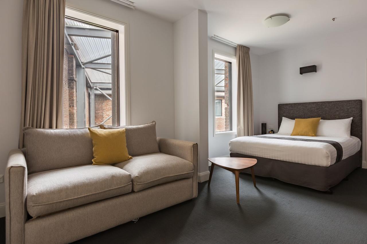 The Lucky Hotel Newcastle Bagian luar foto