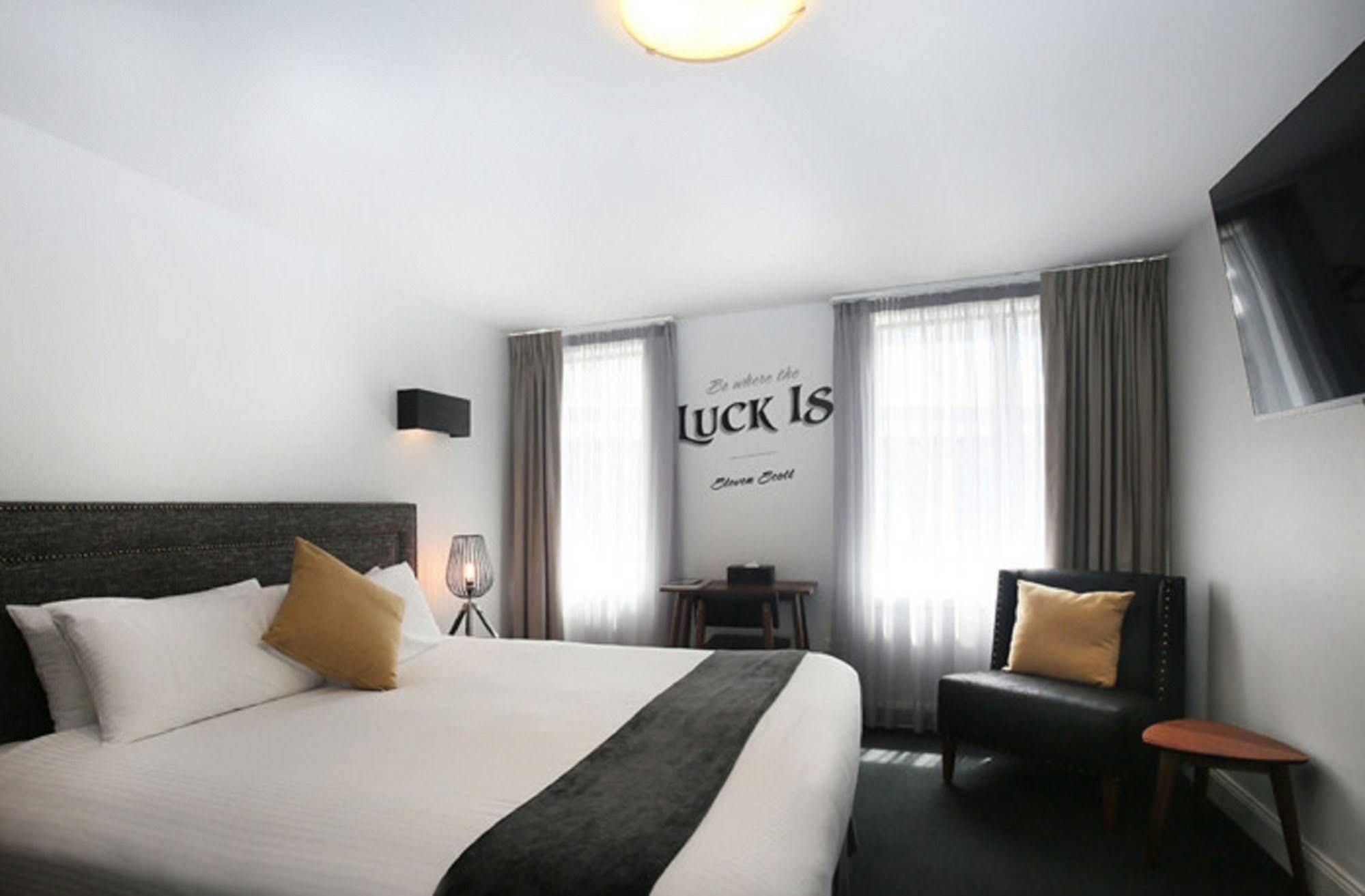 The Lucky Hotel Newcastle Bagian luar foto