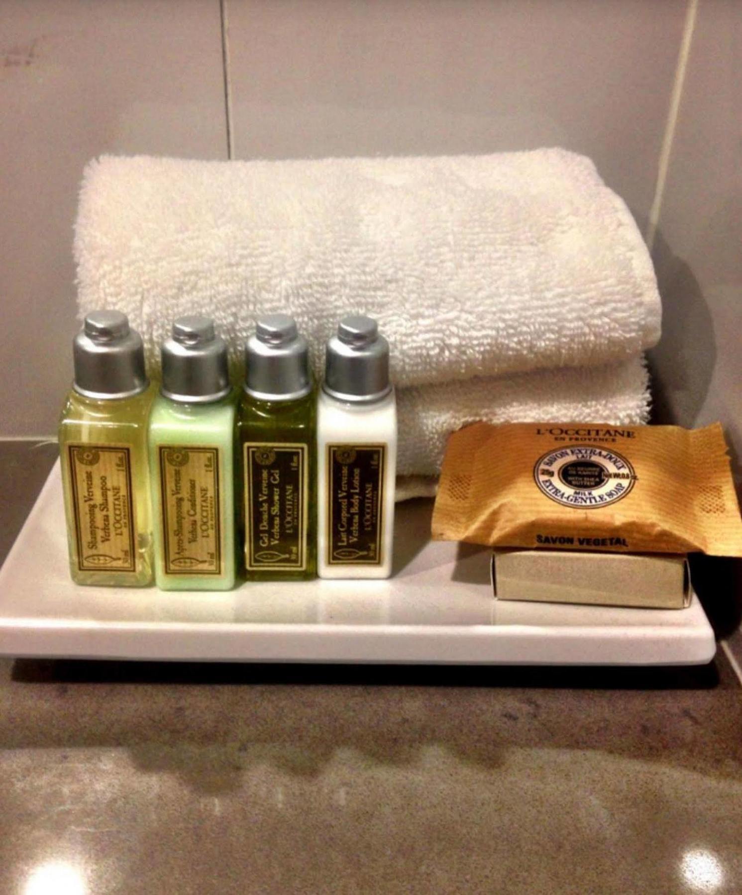 The Lucky Hotel Newcastle Bagian luar foto