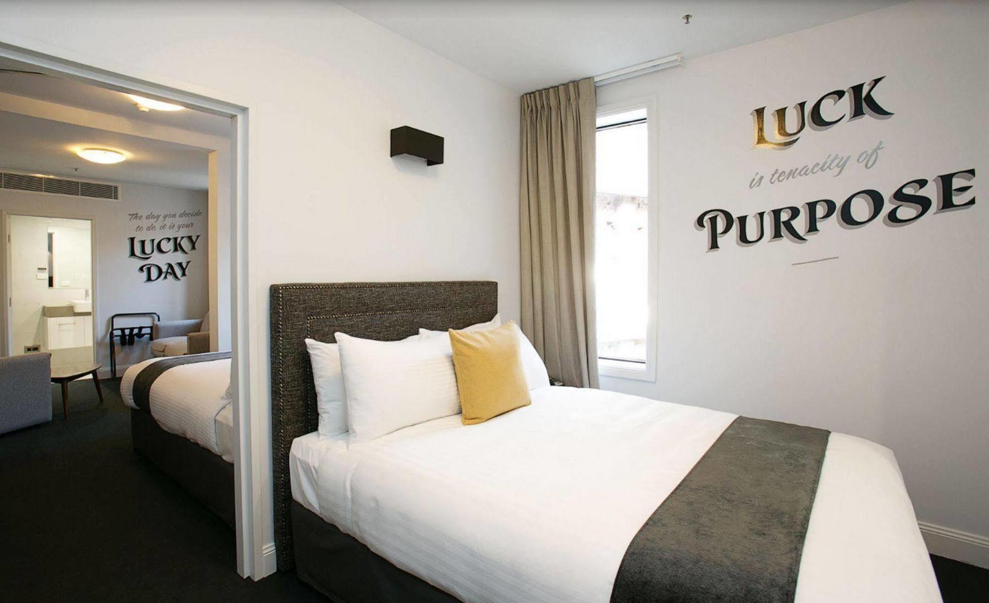 The Lucky Hotel Newcastle Bagian luar foto