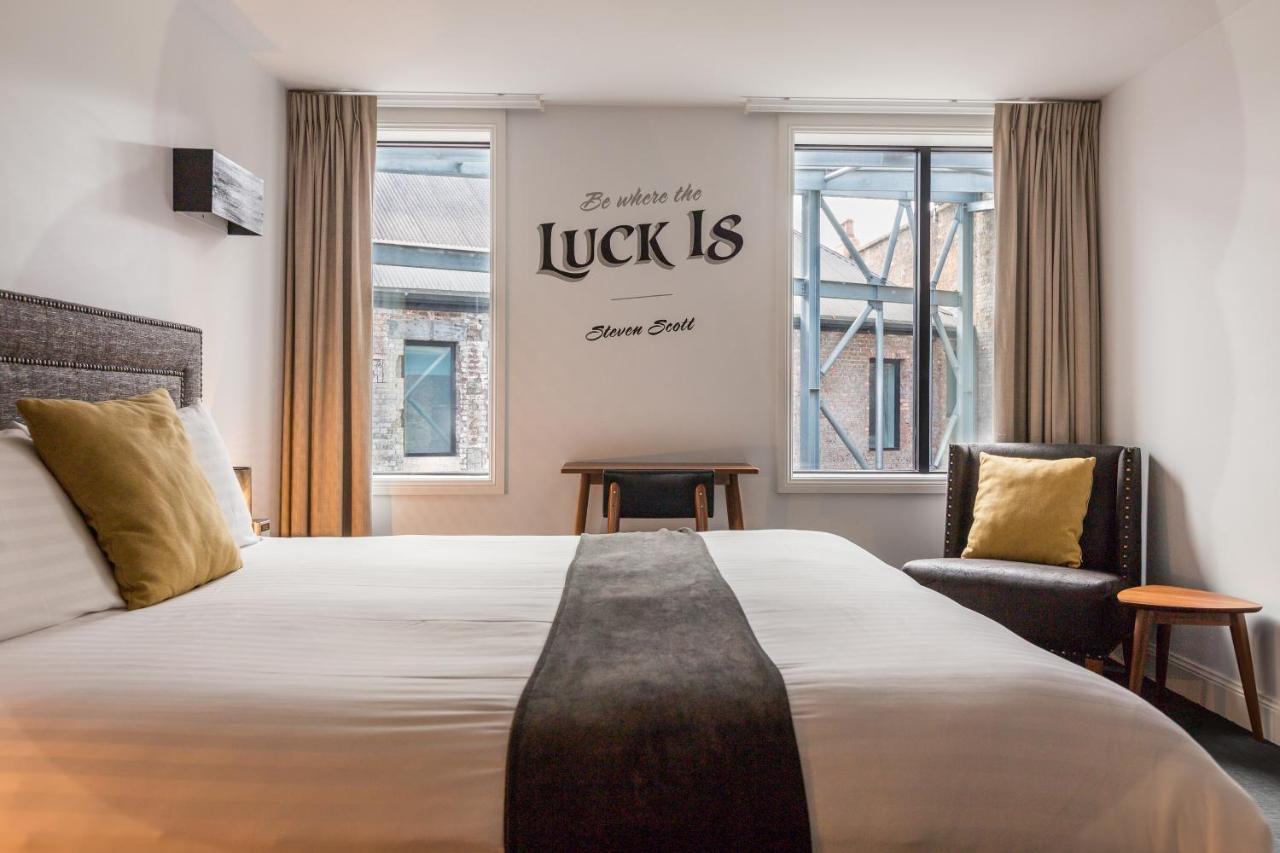 The Lucky Hotel Newcastle Bagian luar foto